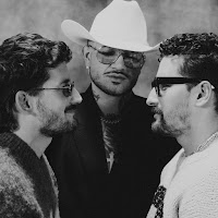 Mau Y Ricky, Kapo