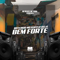 Batendo No Queixo Dela Bem Forte