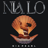 Nia Pearl, Kelvin Momo