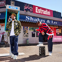 Shakes & Les